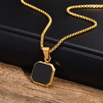 SQ03 Golden pendant with chain